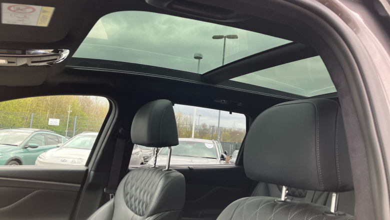 Hyundai SANTA FE 1.6 TGDi Hybrid Ultimate 5dr 4WD Auto Hybrid Estate